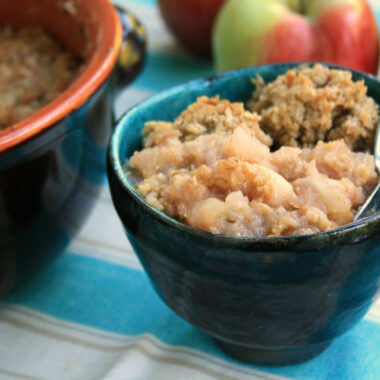 Easy apple crisp with oatmeal crumb topping