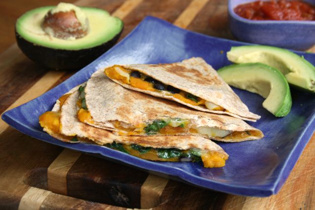 Roasted squash and black bean quesadillas | a vegetarian meal with substance. 
