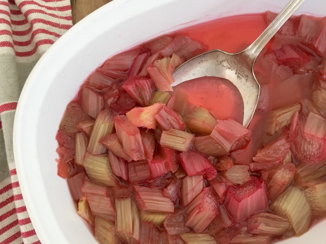 Easy baked rhubarb is lovely and delicious. 