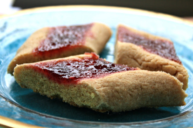 Jelly slices - old-fashioned whole grain sugar cookies filled with a dollop of jam.