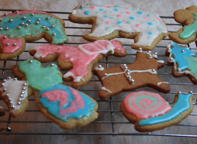 Old fashioned sugar cookies for decorating with kids