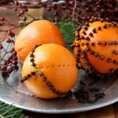 Pomanders and other homemade gift ideas