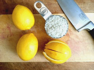 How to slice lemons for stuffing with salt