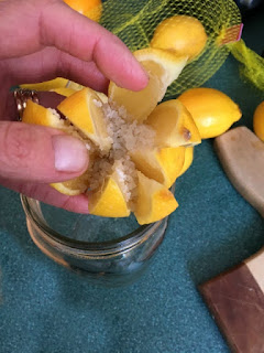 How to stuff lemons with salt for preserving